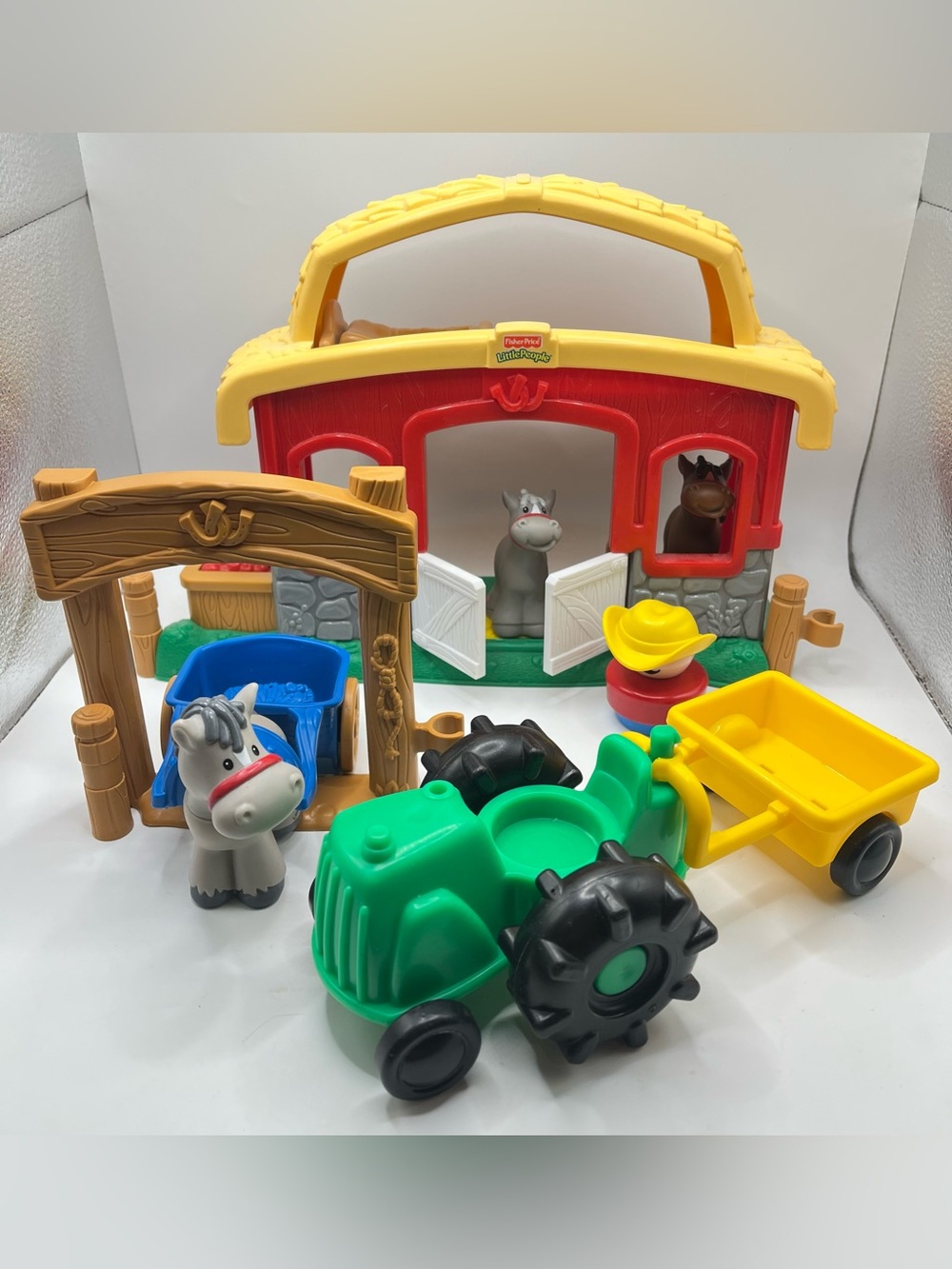 Fisher Price Little People 2003 Animal Sounds Stable W/ Sounds And More Tested